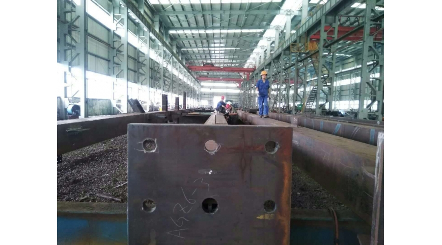 防城港市沙潭江生態(tài)工程產(chǎn)業(yè)園啟動區(qū)(一期)，A棟工廠制作焊縫超聲波檢測現(xiàn)場